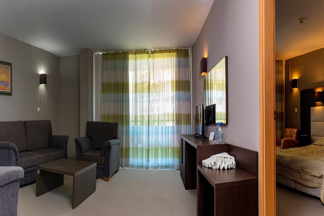 Sandy Bay Hotel Elenite Bagian luar foto